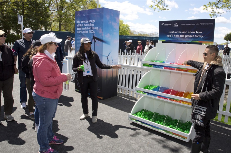 环保激活活动策划制作了5万个彩色高尔夫球座,帮助地球的形式很新颖