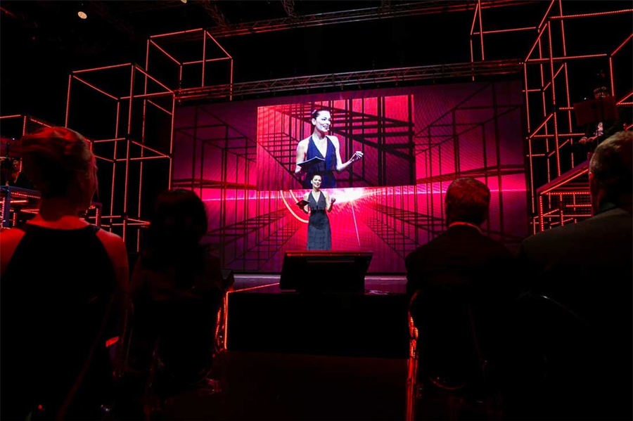 最佳传播项目颁奖典礼活动策划的舞台竟是钢管架和LED灯带