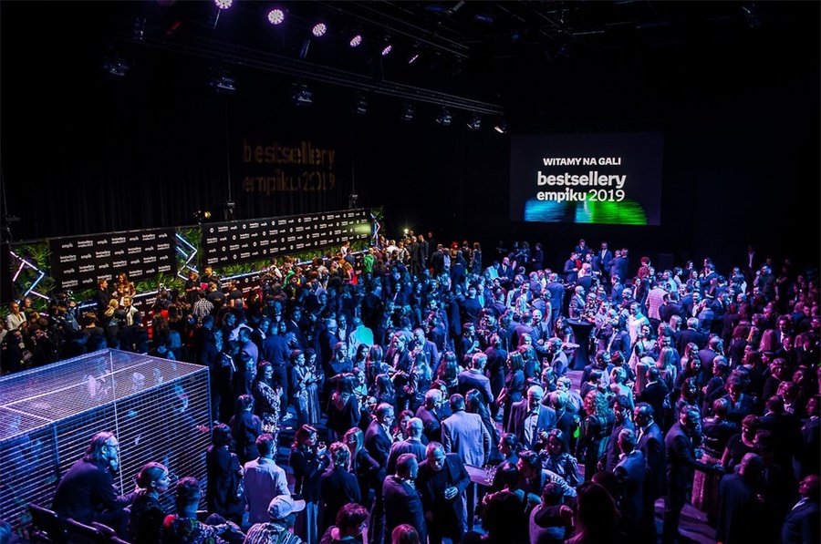 今年的「帝国书店畅销榜」颁奖晚会活动策划强化了其文化引领者地位