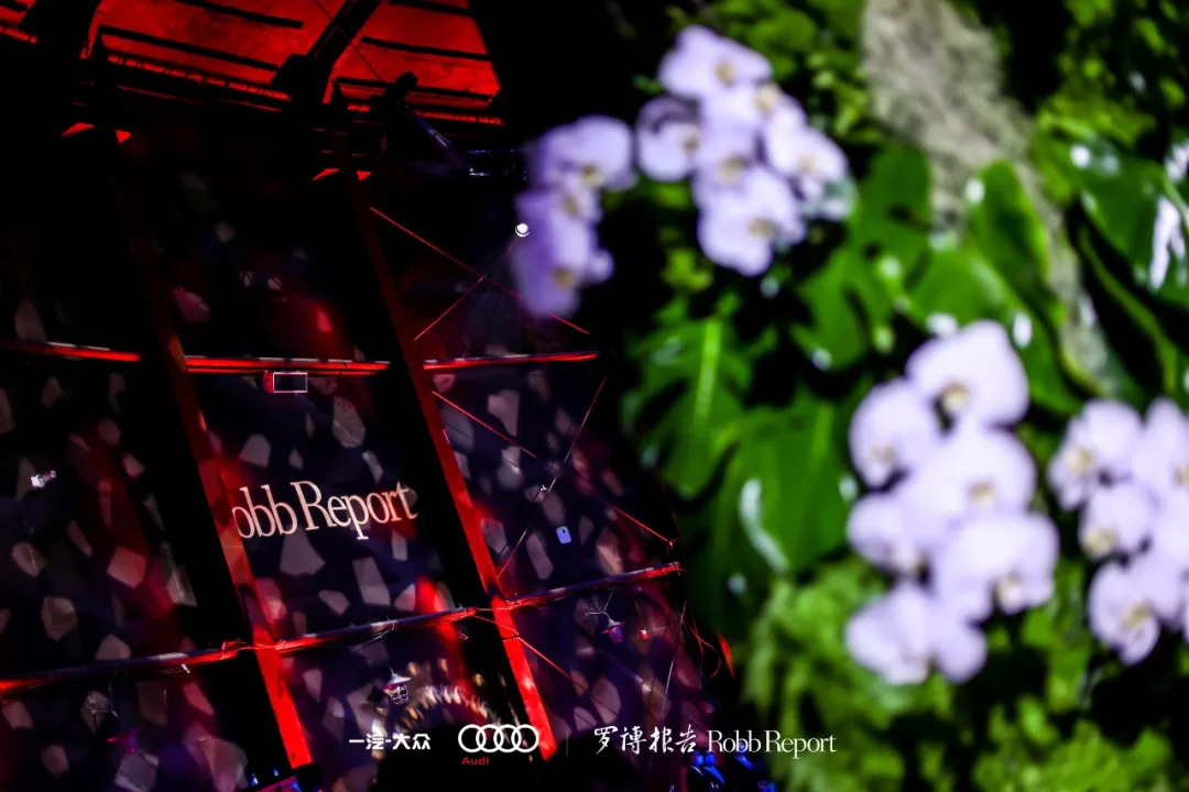奥迪x「罗博报告」新媒体艺术活动策划破圈艺术边界,与时代共加冕
