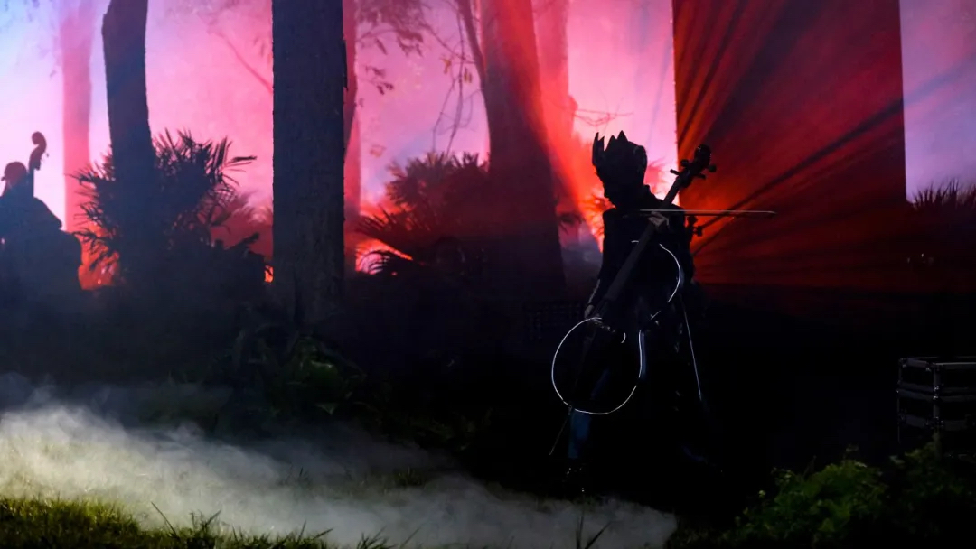 英雄联盟音乐盛典活动策划打造了一场虚拟与现实共存的音乐电影