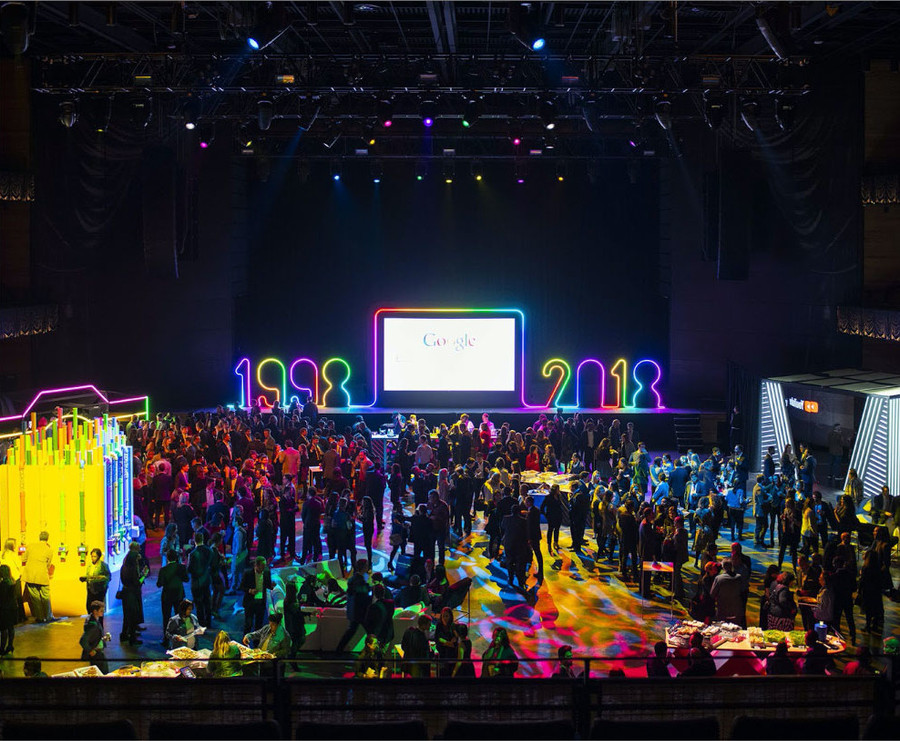 谷歌20周年庆典活动策划把现场时间倒退到刚成立的90年代