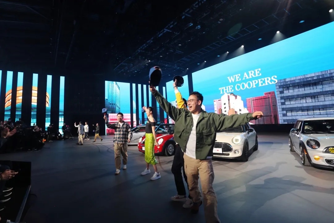 i M BMW宝马集团之夜活动策划借助了骑士们一骑绝尘留下精神图腾