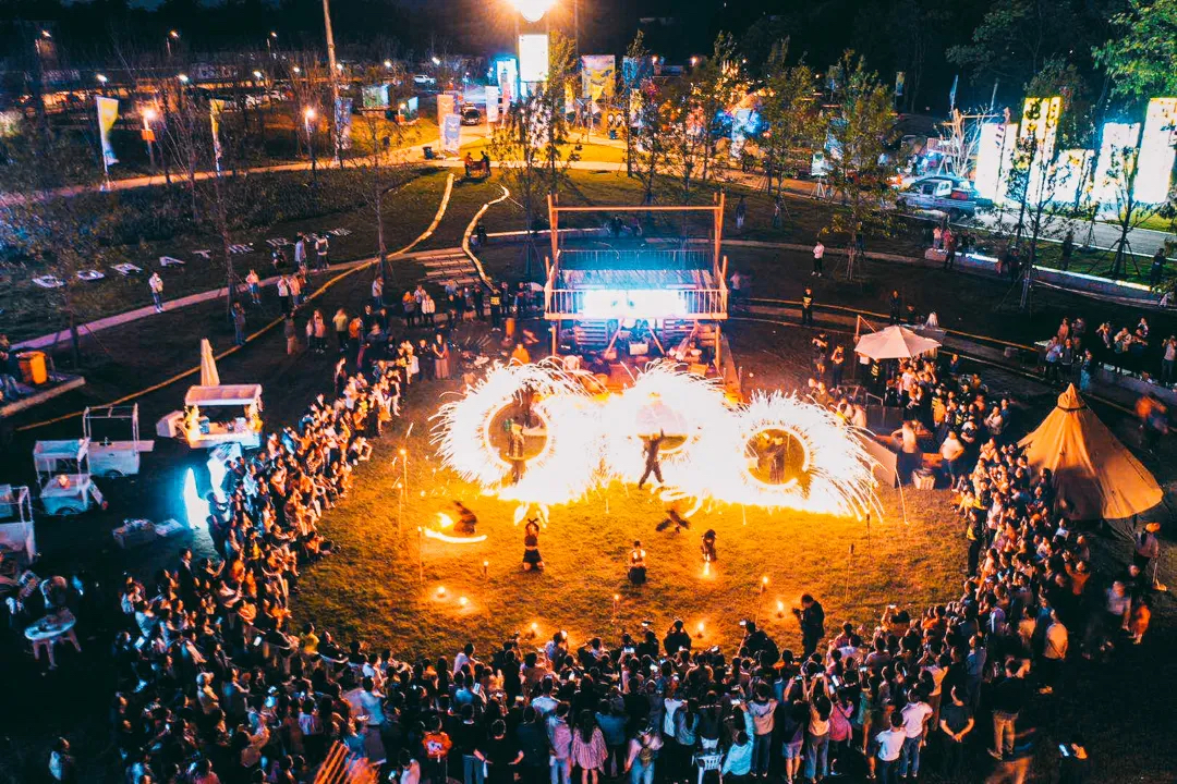 麋鹿嘉年华之烽火街头活动策划太燃了，还有火舞来加持