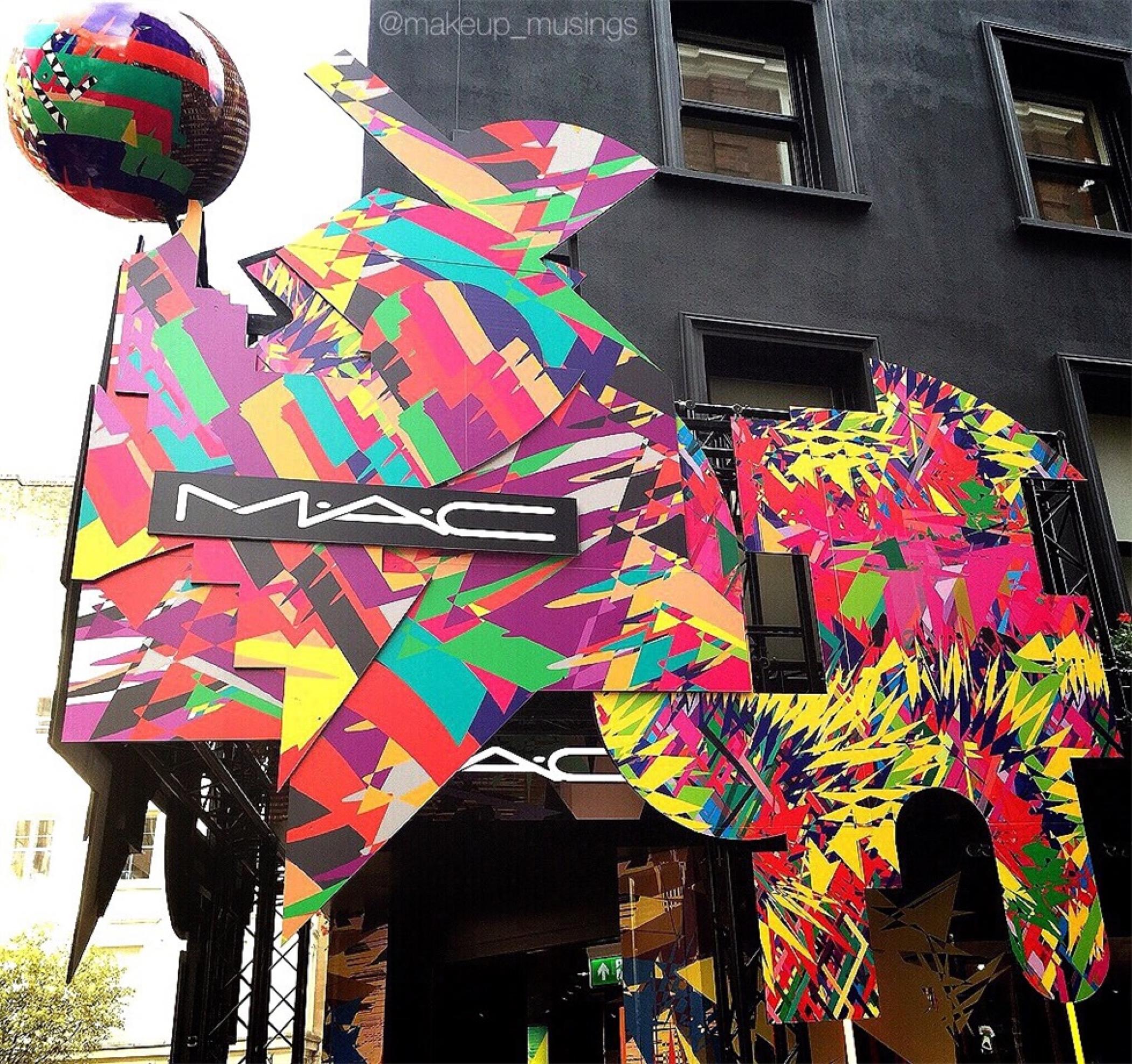 MAC新店开业典礼活动策划了一场混沌与创造力的色彩狂欢AVAF