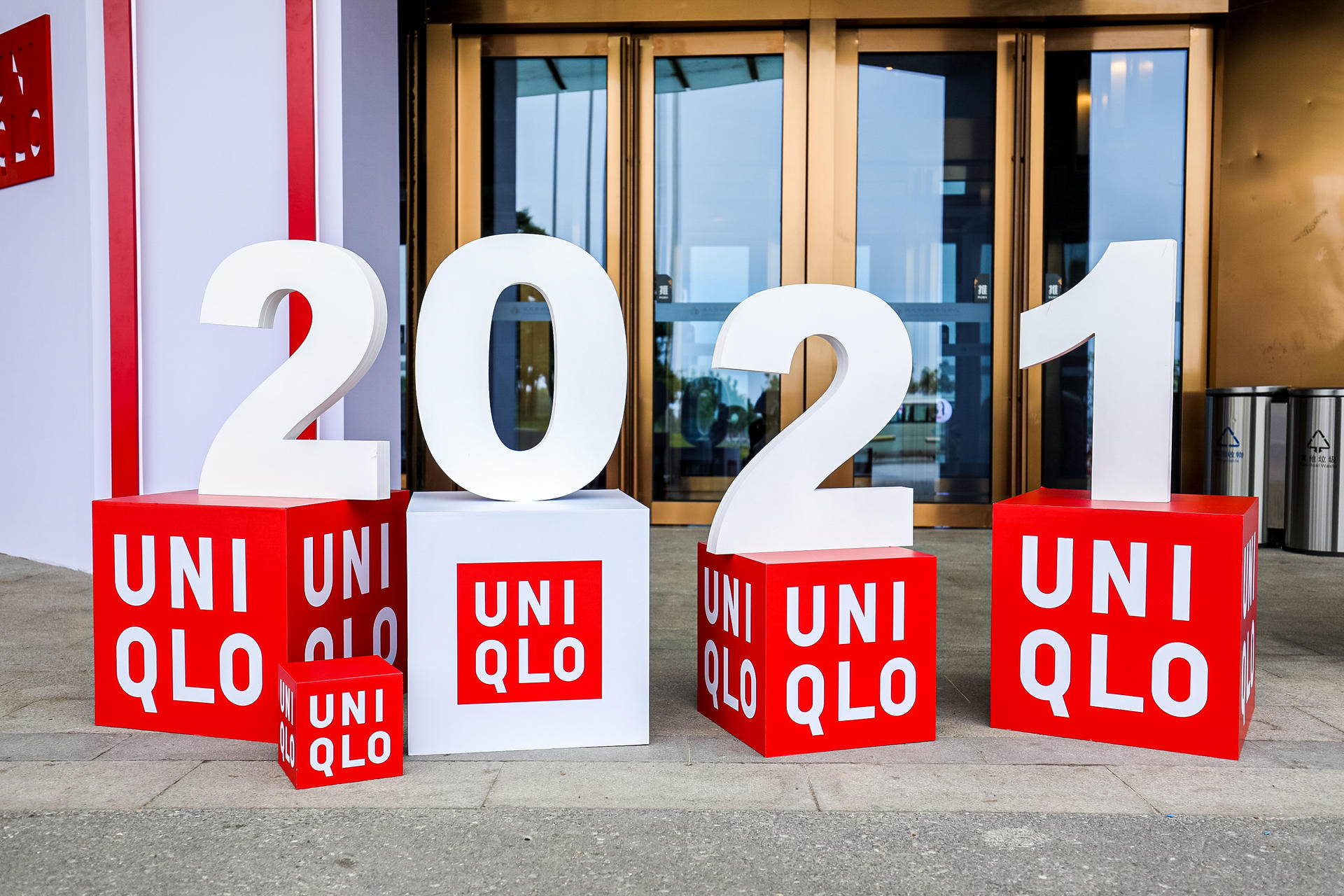 优衣库加速迅销号店长大会活动策划的动车头元素是对未来业绩的渴望