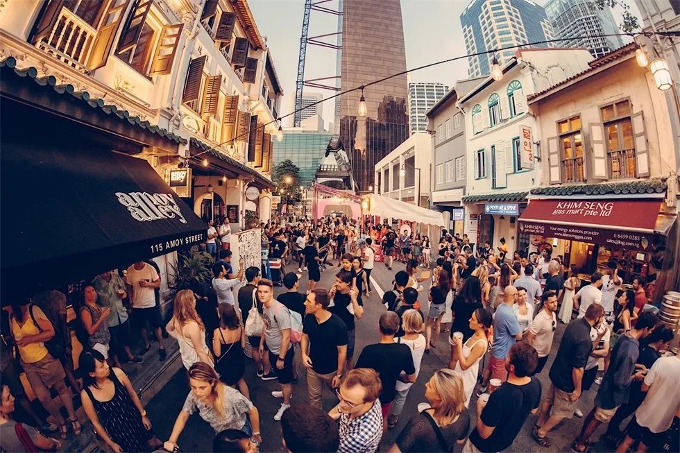 空腹熊猫吃货节活动策划堪称一场大型的街头美食派对